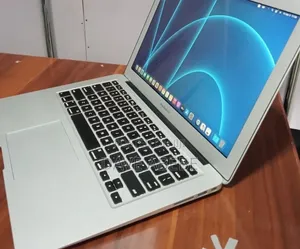 New Laptop Apple MacBook 2015 8GB Intel Core i5 SSD 128GB