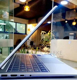 New Laptop HP Chromebook 13 16GB Intel Core i5 SSD 1T