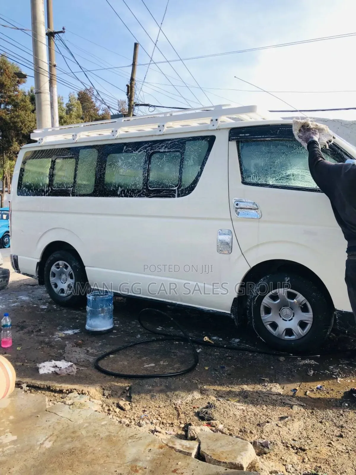 Toyota HiAce 2015 White