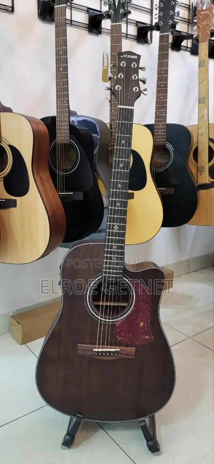 M -Studio Acoustic Guitar
