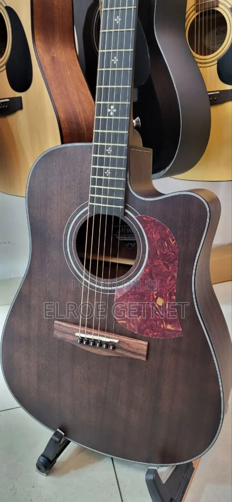 M -Studio Acoustic Guitar