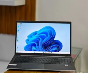 New Laptop HP ZBook Firefly 15 G7 16GB Intel Core i7 SSD 512GB