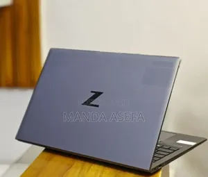 New Laptop HP ZBook Firefly 15 G7 16GB Intel Core i7 SSD 512GB