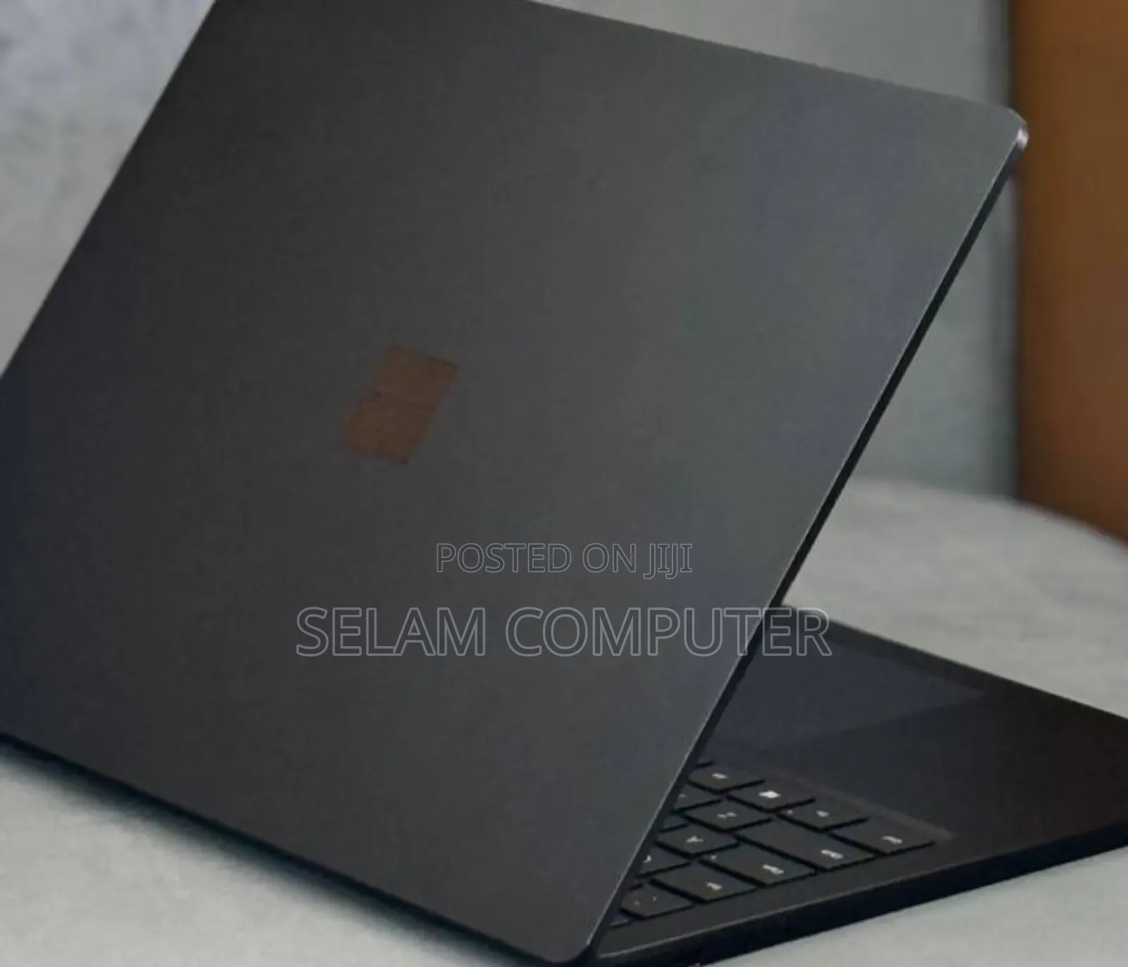 New Laptop Microsoft Surface 16GB Intel Core i7 SSD 512GB