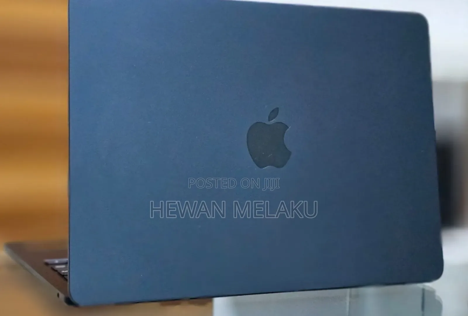 New Laptop Apple MacBook Air 2025 M4 13-inch 16GB Apple M4 SSD 256GB
