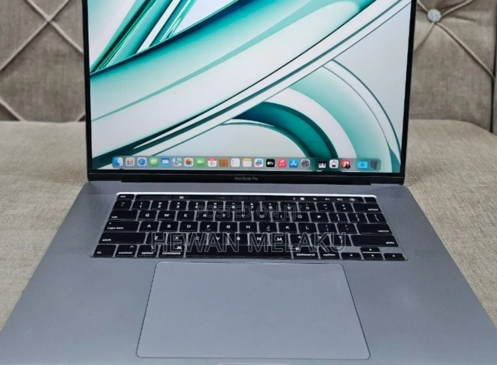 New Laptop Apple MacBook Pro 2019 32GB Intel Core i9 SSD 1T