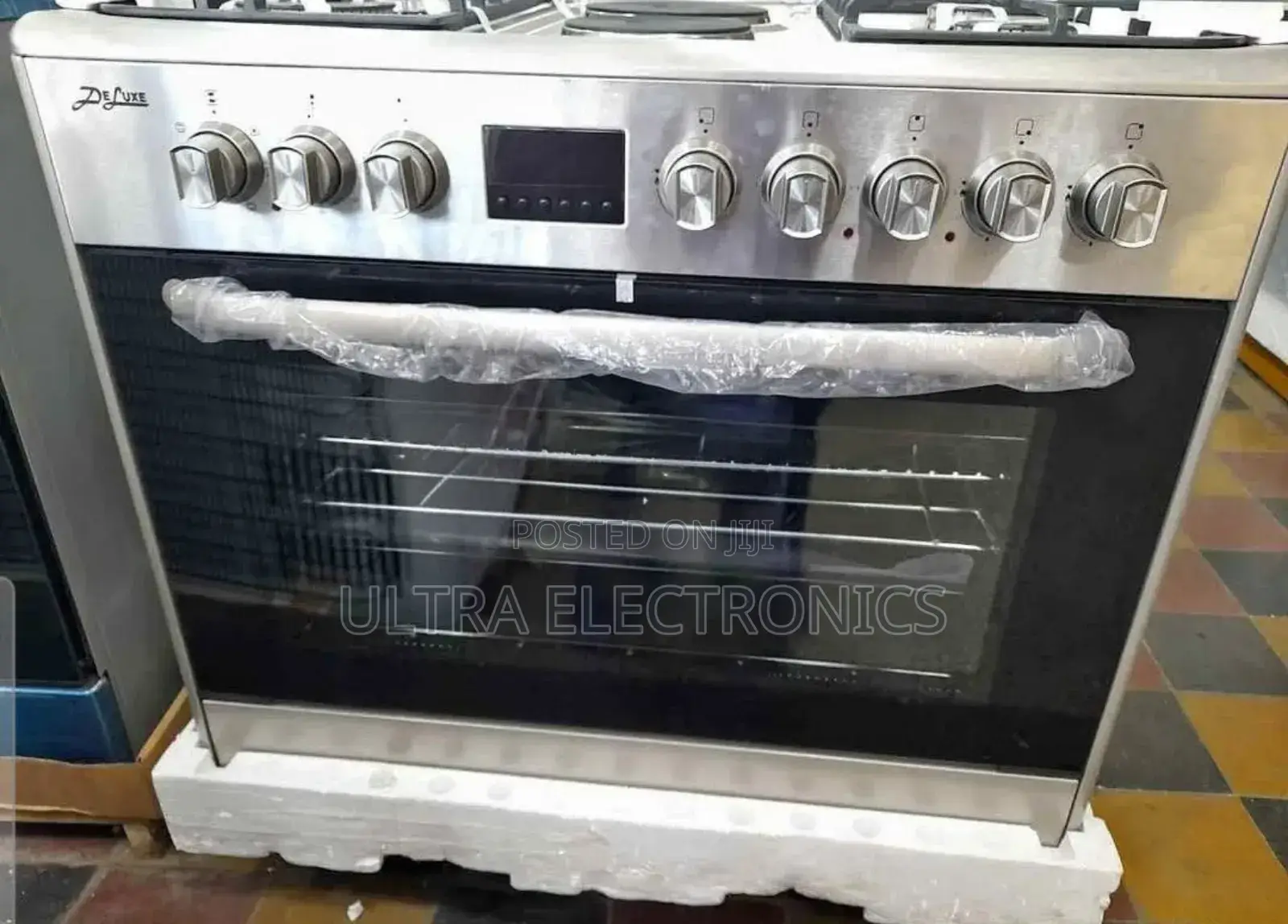 Delux Freestanding Cooker, Specifically a 60x90 Cm Model Featuring