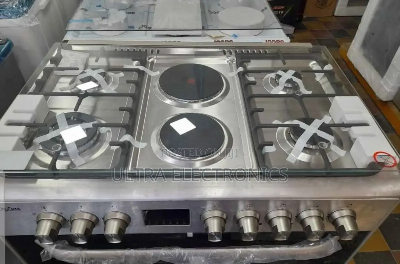 Delux Freestanding Cooker, Specifically a 60x90 Cm Model Featuring