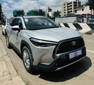Toyota Corolla Cross Hybrid S AWD 2023 Silver