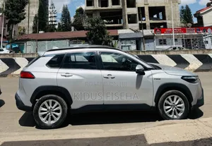 Toyota Corolla Cross Hybrid S AWD 2023 Silver