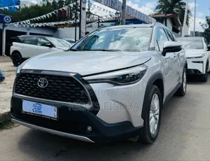 Toyota Corolla Cross Hybrid S AWD 2023 Silver