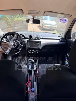 Suzuki Swift 2020 Red