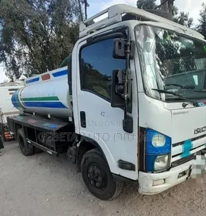 Isuzu Obama 2010