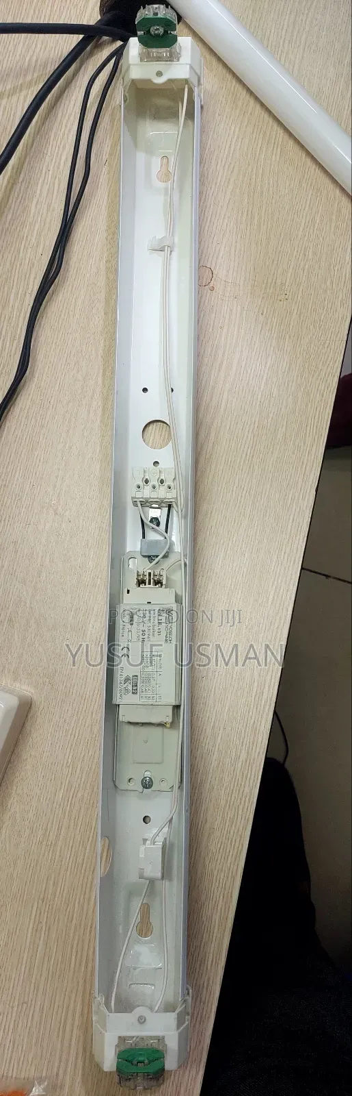 1*18 Fitting Holder የአምፖል አቃፊ