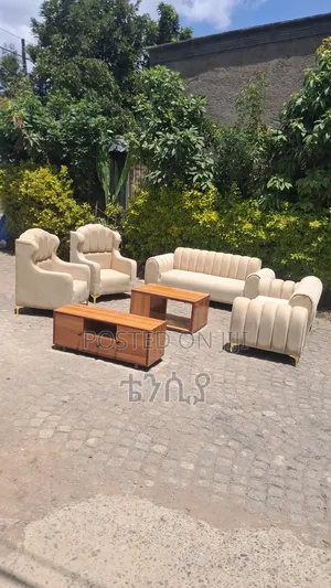 Amini King Sofa