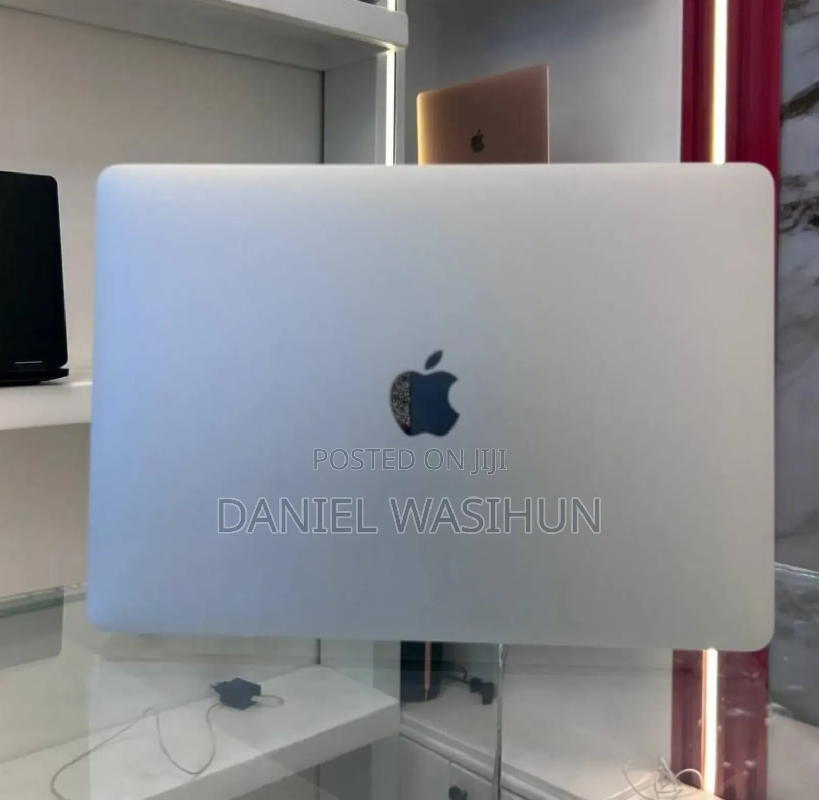 New Laptop Apple MacBook Air 2020 M1 8GB Intel Core i5 SSD 256GB