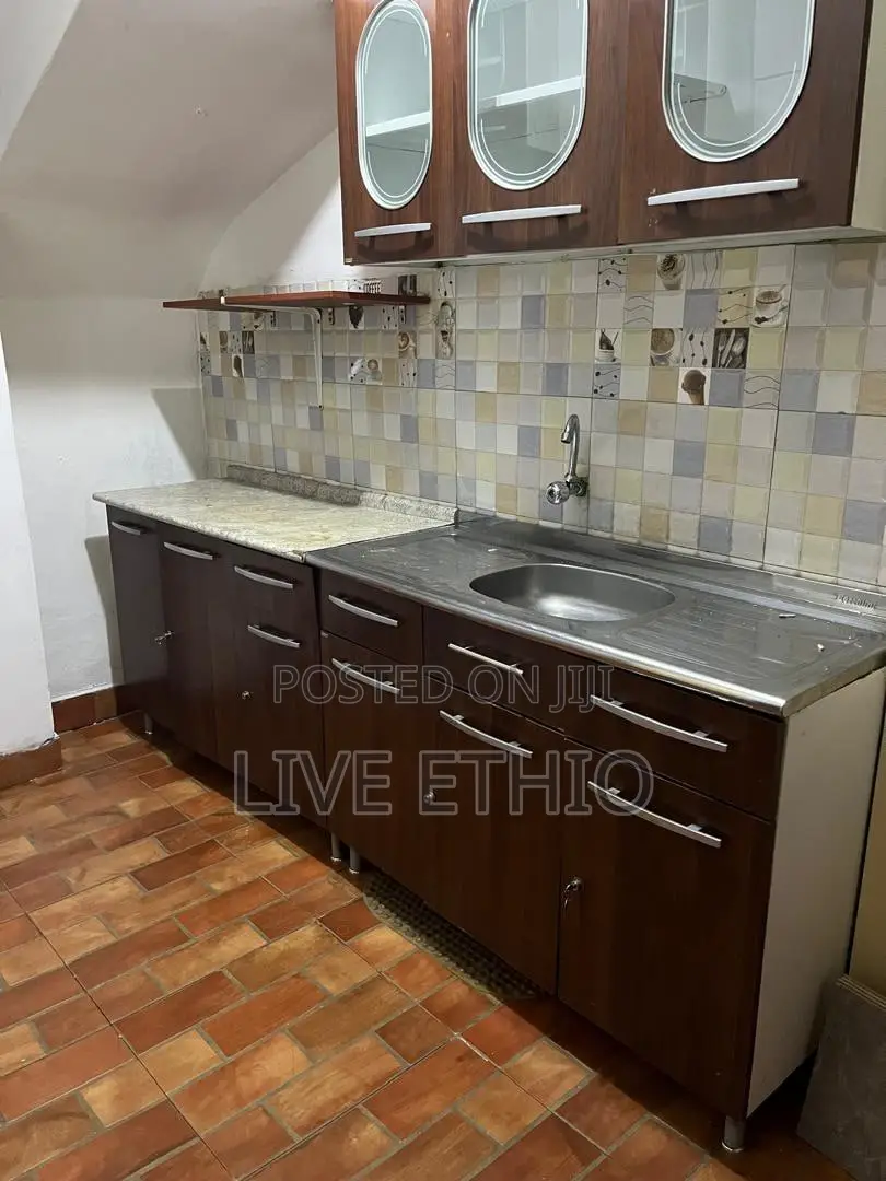 5bdrm House in Bole for rent