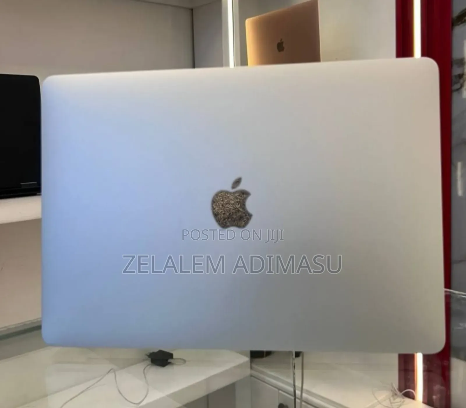 New Laptop Apple MacBook Air 2020 M1 8GB Apple M1 SSD 256GB
