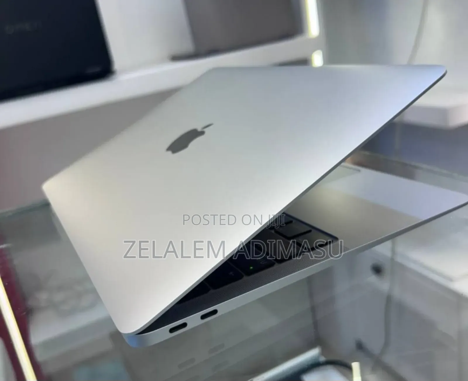 New Laptop Apple MacBook Air 2020 M1 8GB Apple M1 SSD 256GB
