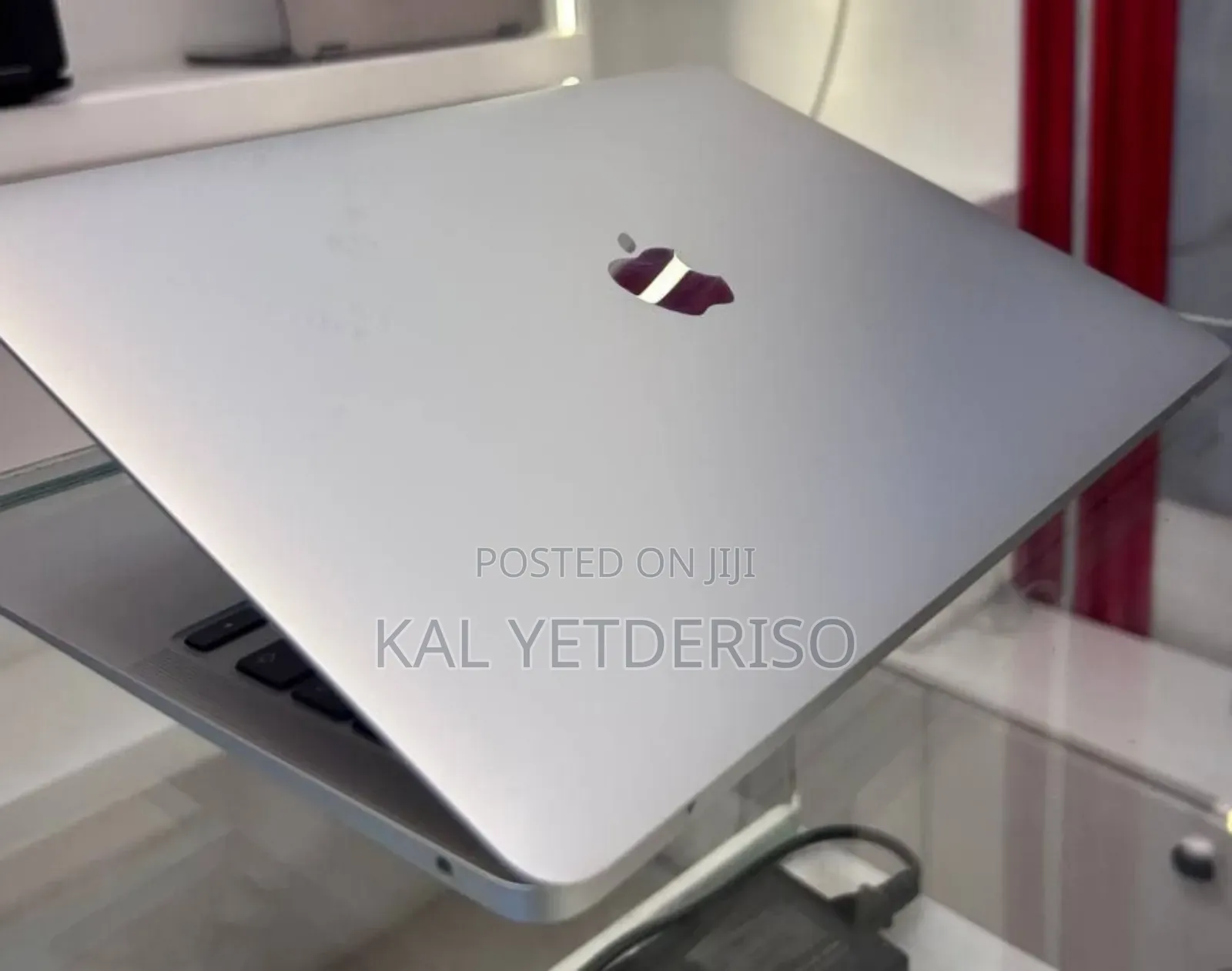 New Laptop Apple MacBook Air 2020 M1 8GB Apple M1 SSD 256GB