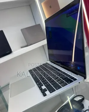 New Laptop Apple MacBook Air 2020 M1 8GB Apple M1 SSD 256GB