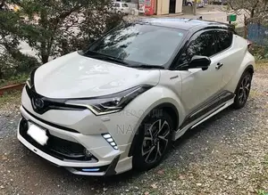 Toyota C-HR LE FWD 2020 White
