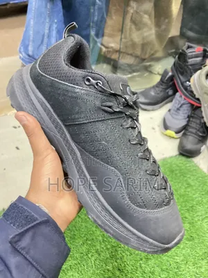 Columbia Men's Classic Waterproof Sneaker