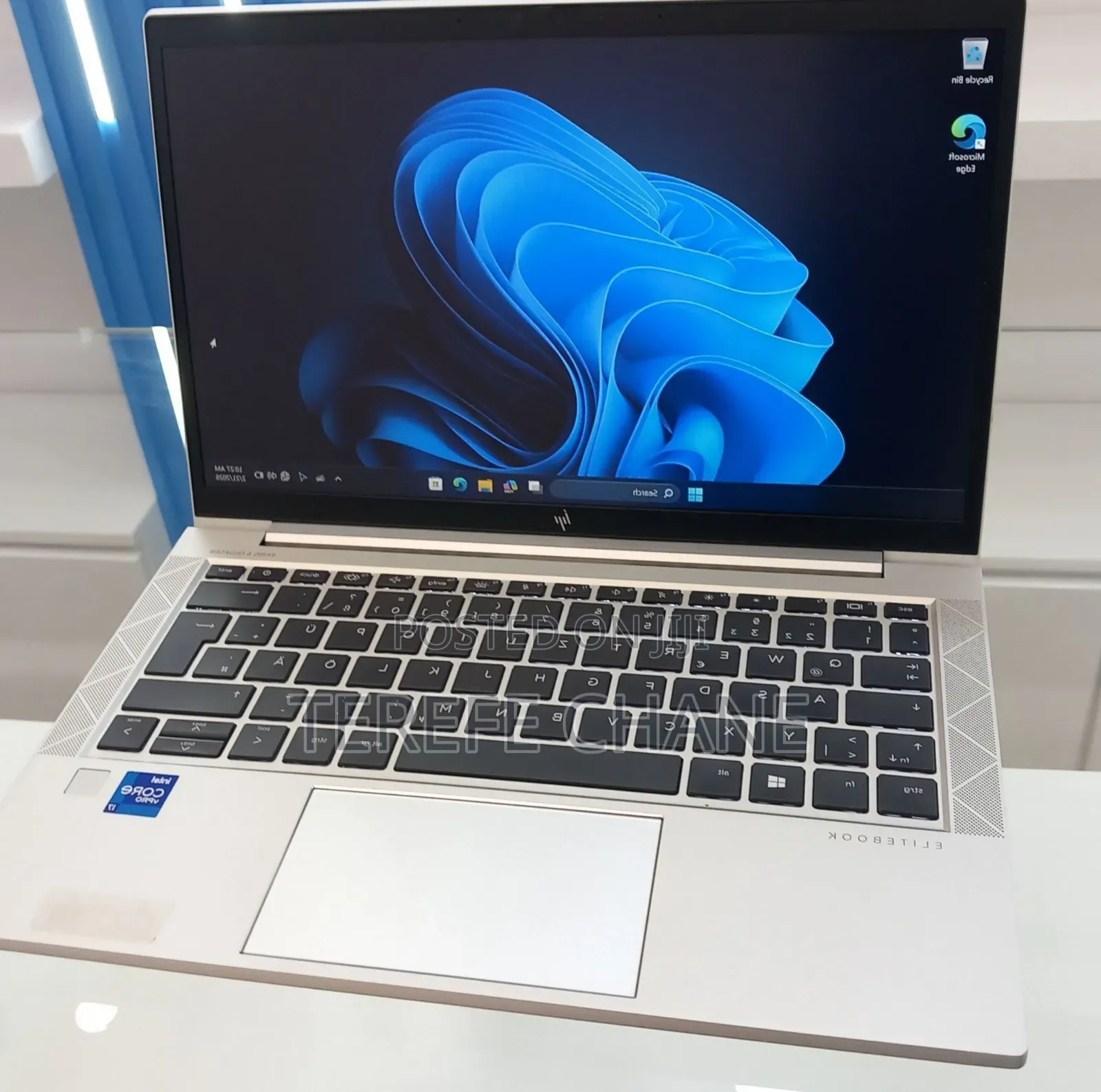 New Laptop HP EliteBook 830 G8 16GB Intel Core i7 SSD 512GB