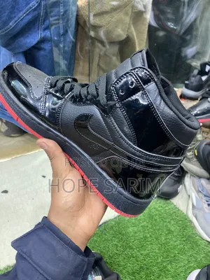 ኦሪጅናል Nike Air Jordan 1 Retro