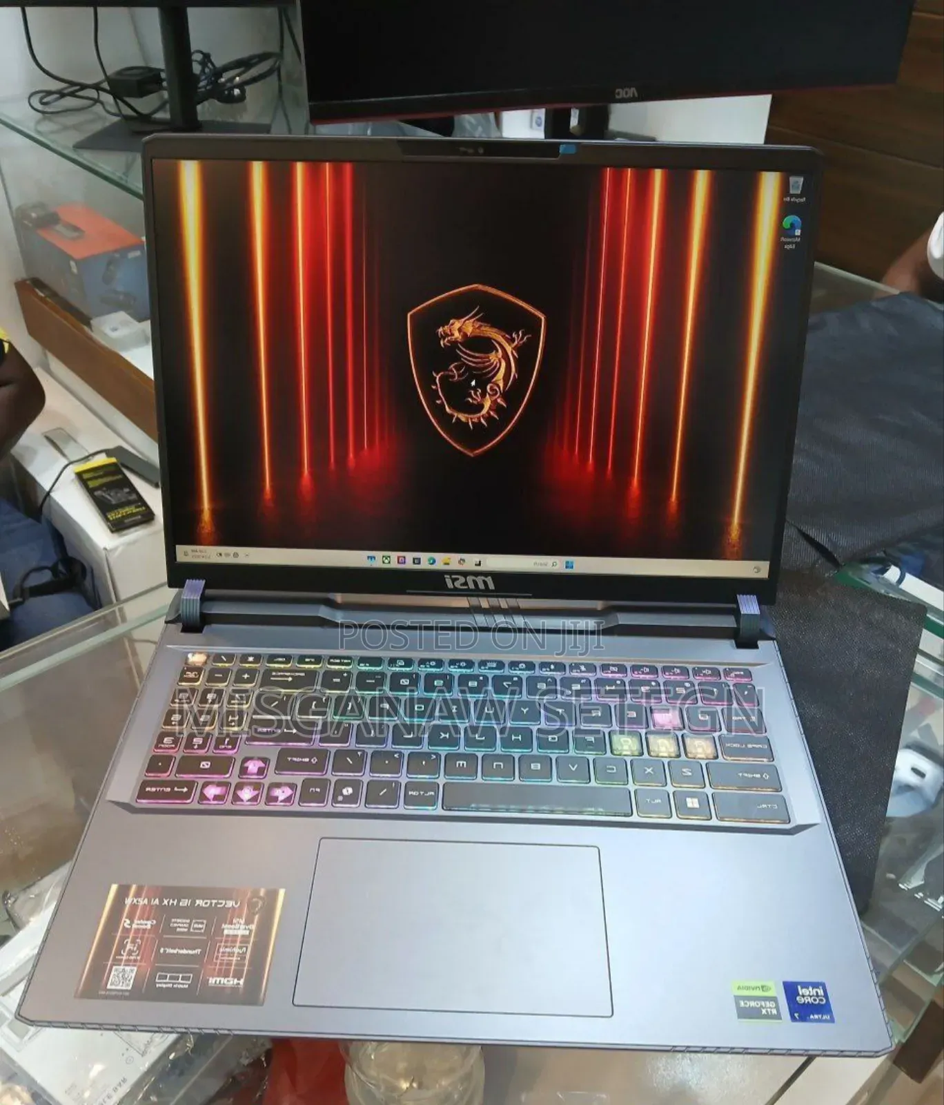 New Laptop MSI Vector 16 HX AI A2XWIG 16GB Intel Core Ultra 7 SSD 512GB