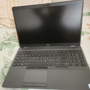 Laptop Dell Precision 3541 16GB Intel Core 7 SSD 512GB