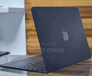 New Laptop Apple MacBook Air 2025 M4 13-inch 16GB Apple M4 SSD 256GB