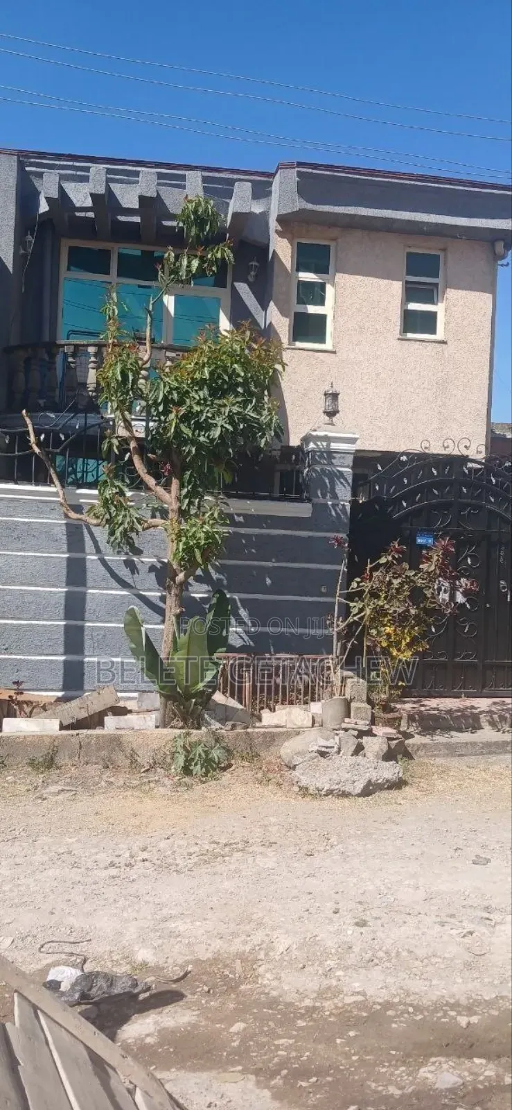 3bdrm House in Ayat Lomiyad, G+1, Bole for sale