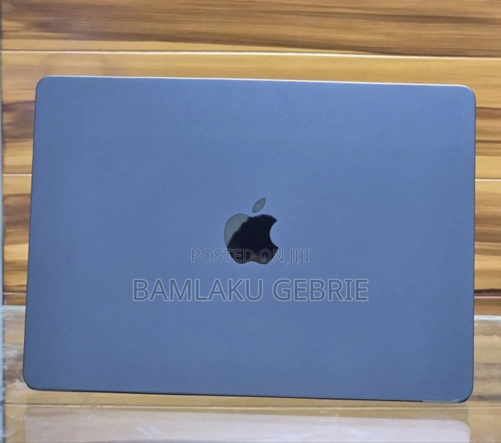 New Laptop Apple MacBook Air 2025 M4 13-inch 16GB Apple M4 SSD 256GB