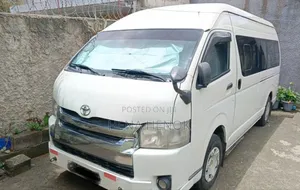 Toyota HiAce 2008 White