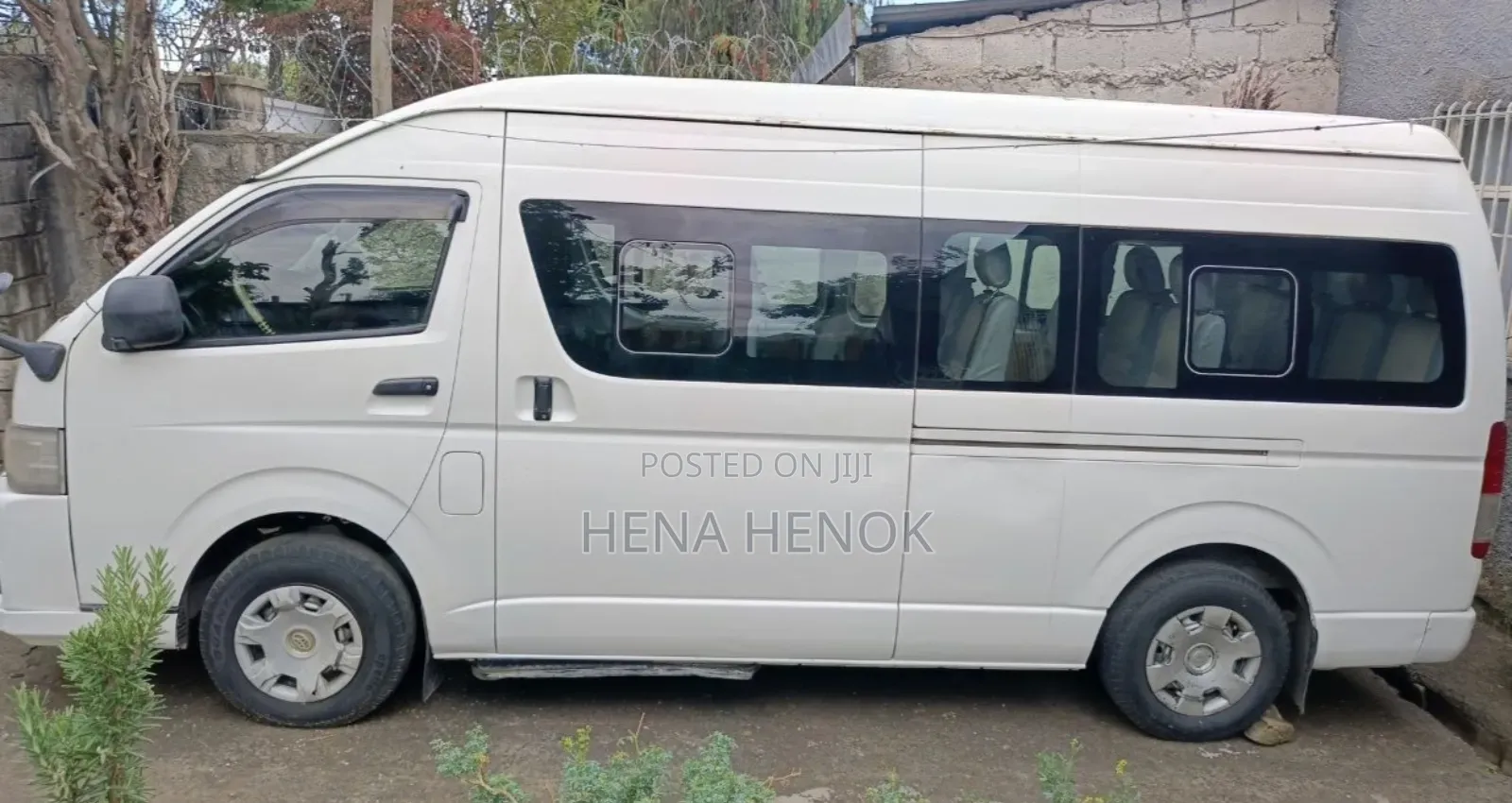 Toyota HiAce 2008 White