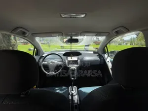 Toyota Yaris 2008 Silver