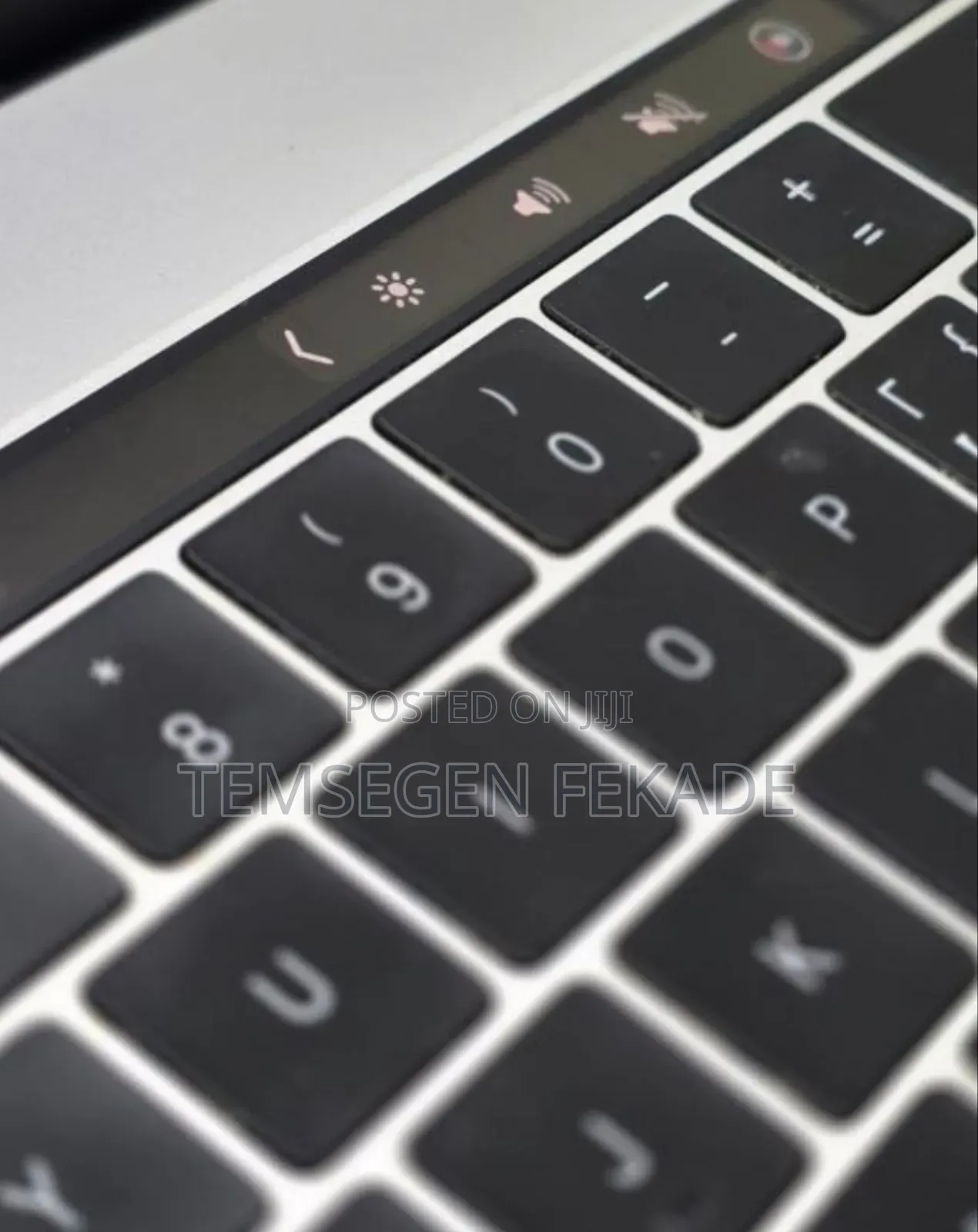 New Laptop Apple MacBook Pro 2016 16GB Intel Core i7 SSD 256GB