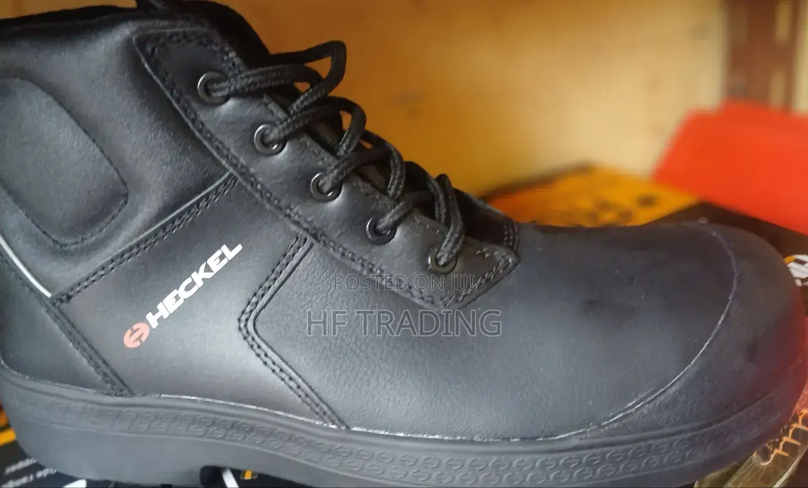 Heckel Stylish Safety Shoe