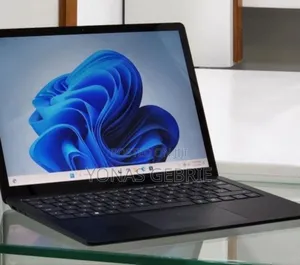 New Laptop Microsoft Surface 16GB Intel Core i7 SSD 512GB