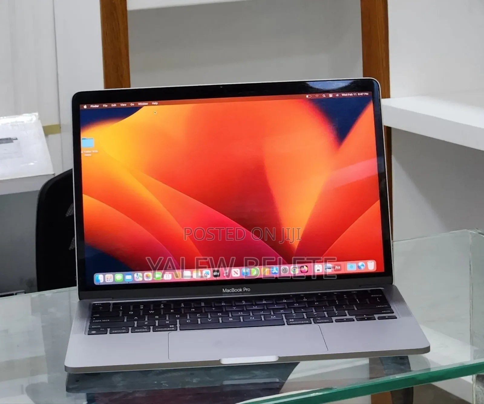 New Laptop Apple MacBook Pro 2022 M2 8GB Apple M2 SSD 256GB