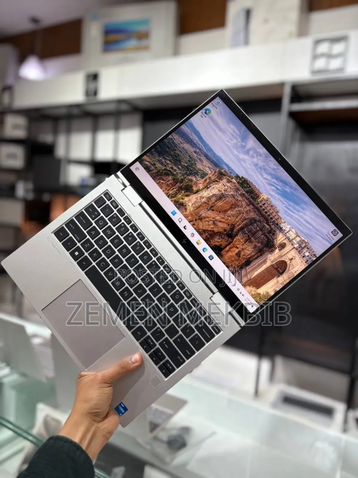 New Laptop HP EliteBook 830 G8 16GB Intel Core i5 SSD 512GB