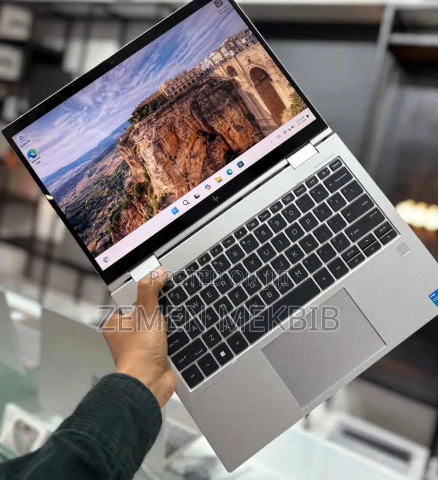 New Laptop HP EliteBook 830 G8 16GB Intel Core i5 SSD 512GB