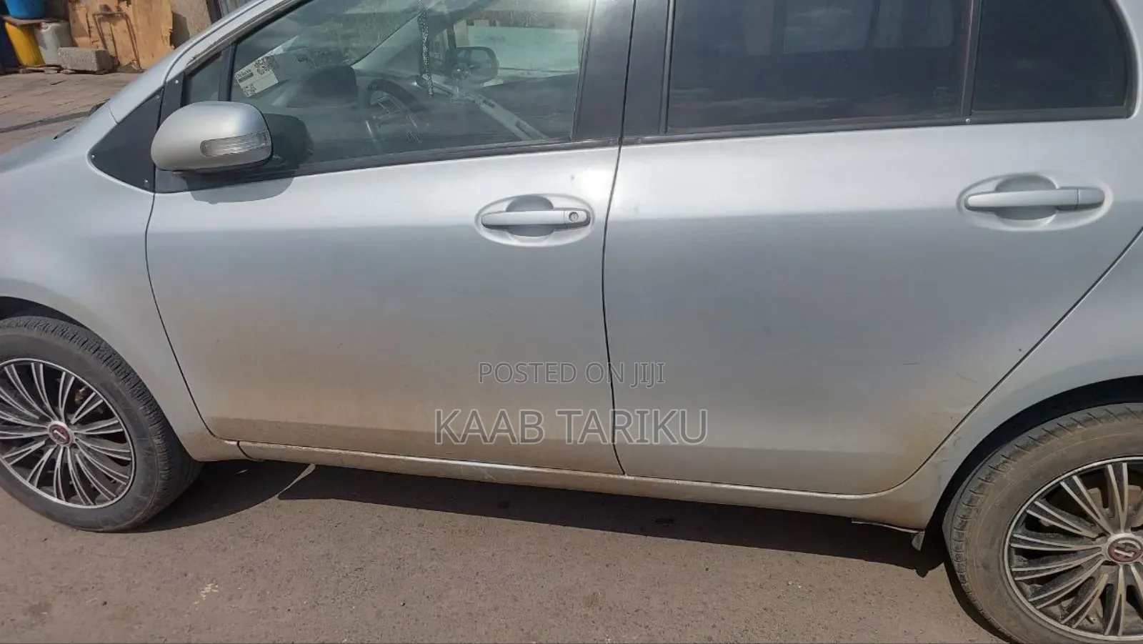 Toyota Yaris 2010 Silver