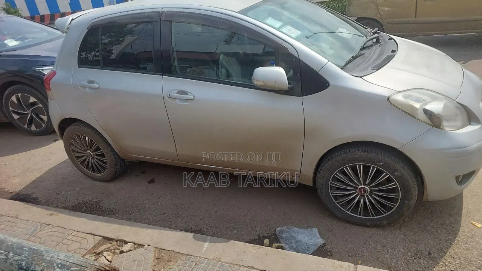 Toyota Yaris 2010 Silver