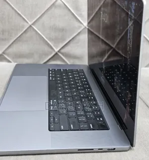 New Laptop Apple MacBook Pro 2021 M1 32GB Apple M1 Pro SSD 512GB
