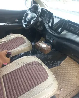 Suzuki Ertiga 2021 Silver