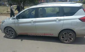 Suzuki Ertiga 2021 Silver