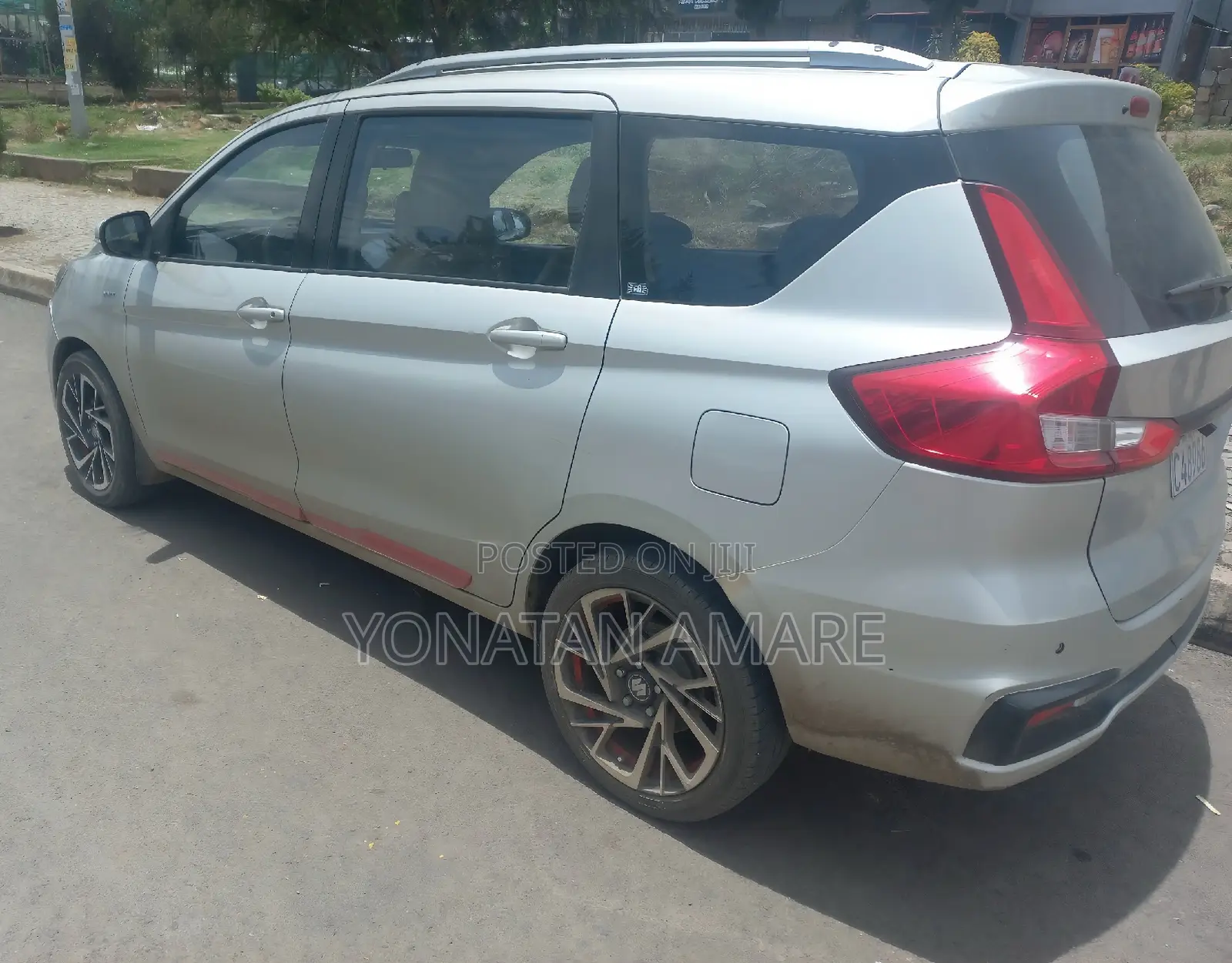Suzuki Ertiga 2021 Silver