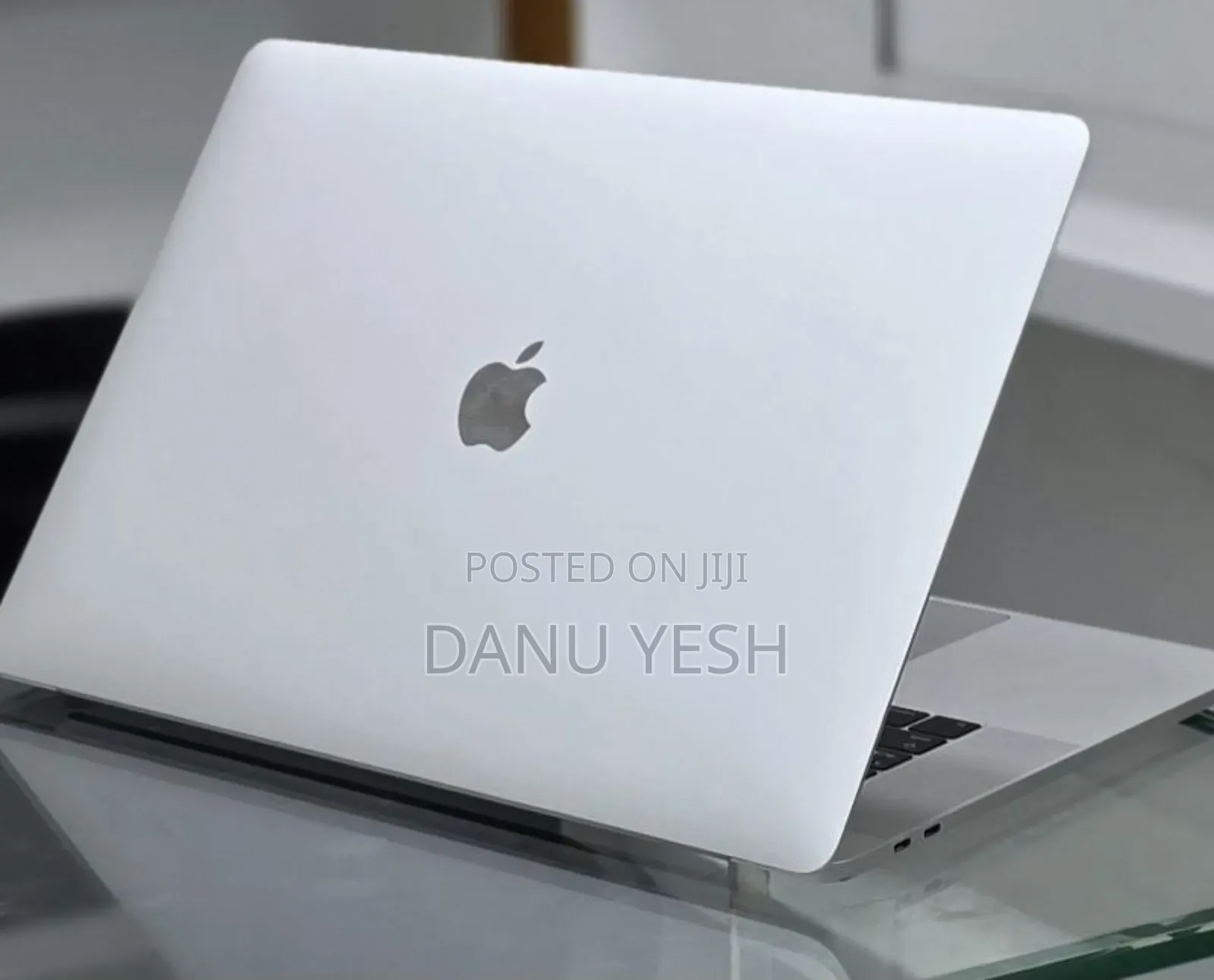 New Laptop Apple MacBook Pro 2016 16GB Intel Core i7 SSD 256GB